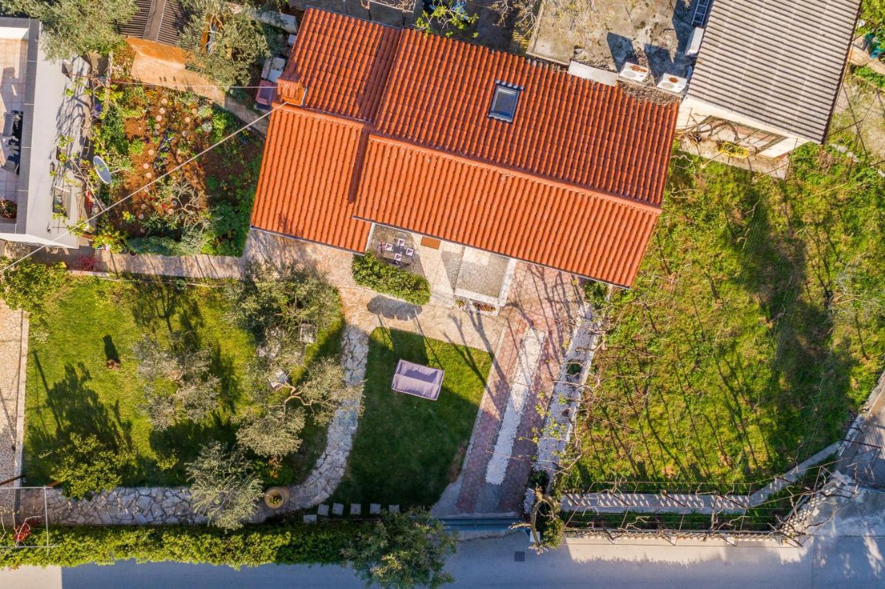 Wine Garden Holiday Home Pula Exterior photo