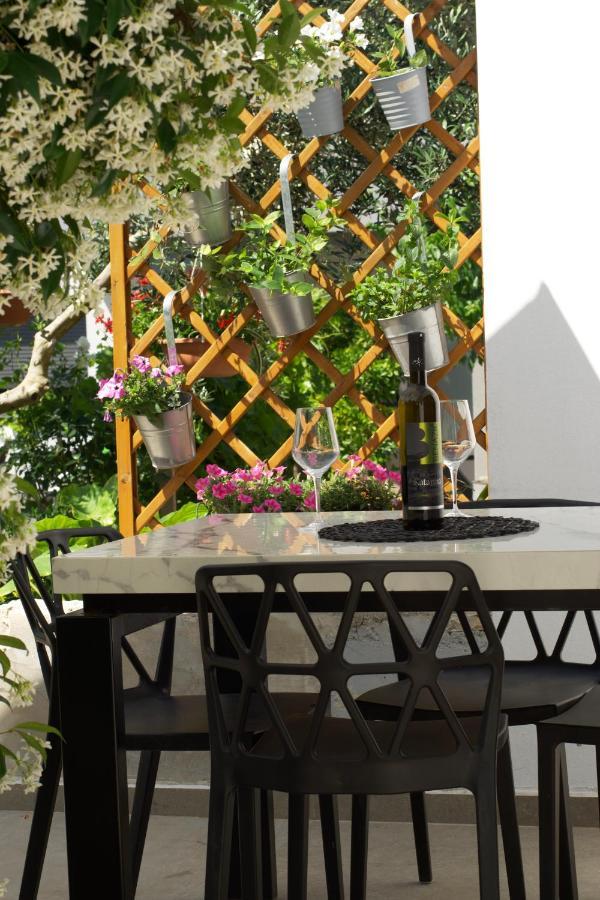Wine Garden Holiday Home Pula Exterior photo