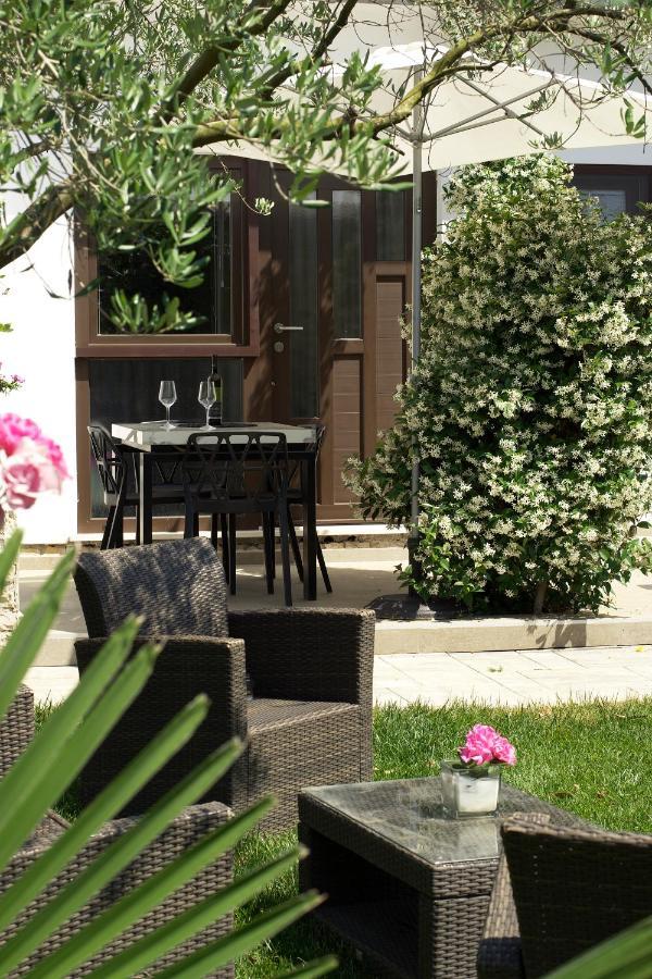 Wine Garden Holiday Home Pula Exterior photo